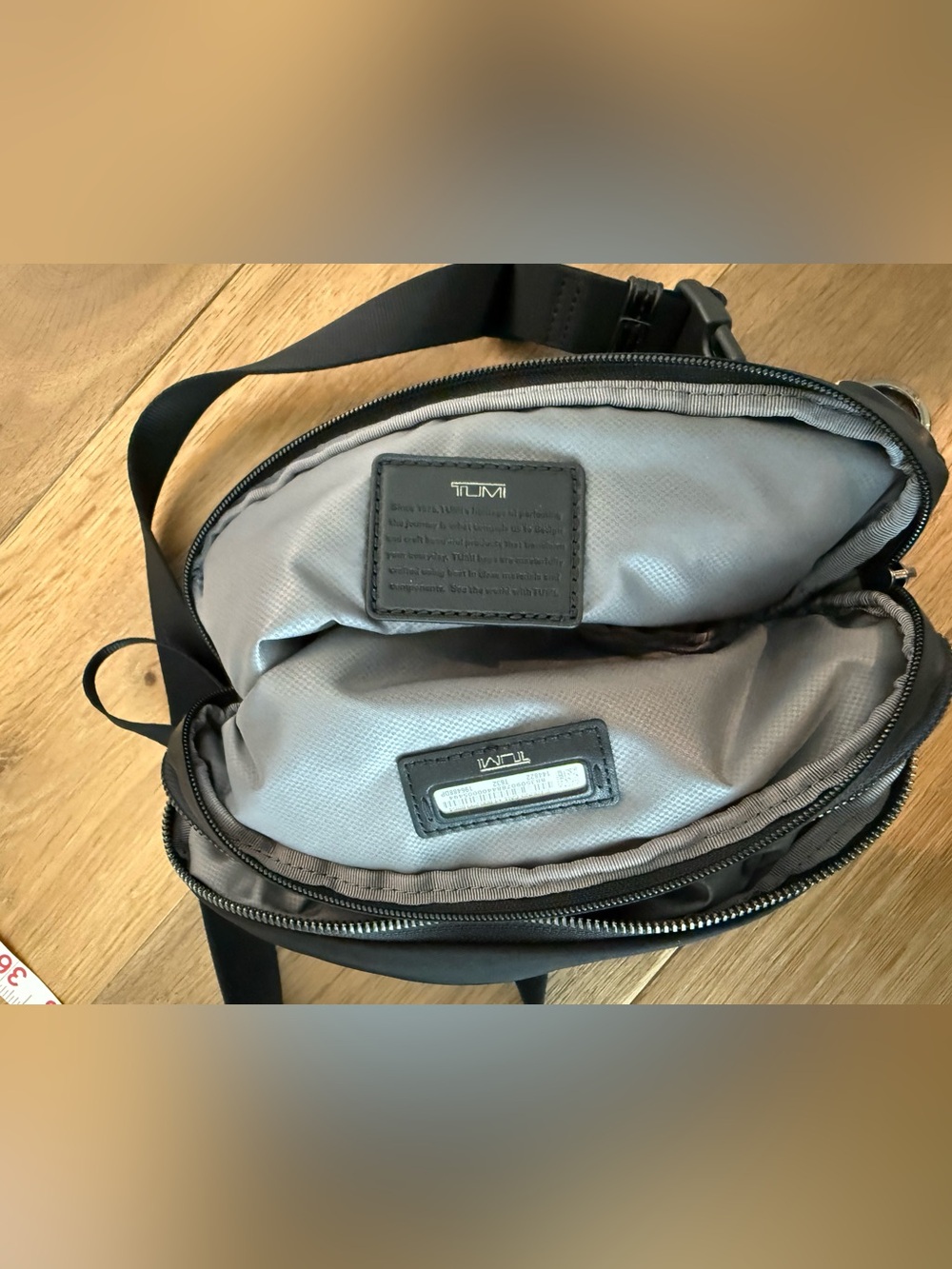 Tumi chey waist pack - Picture 5 of 9